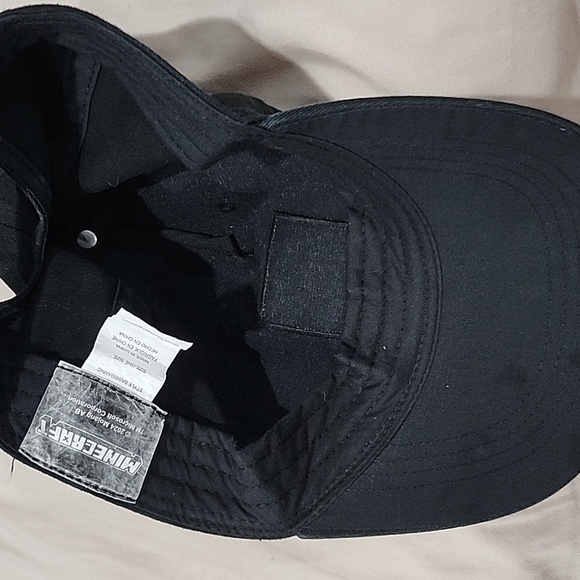 Minecraft cap - Picture 4 of 4